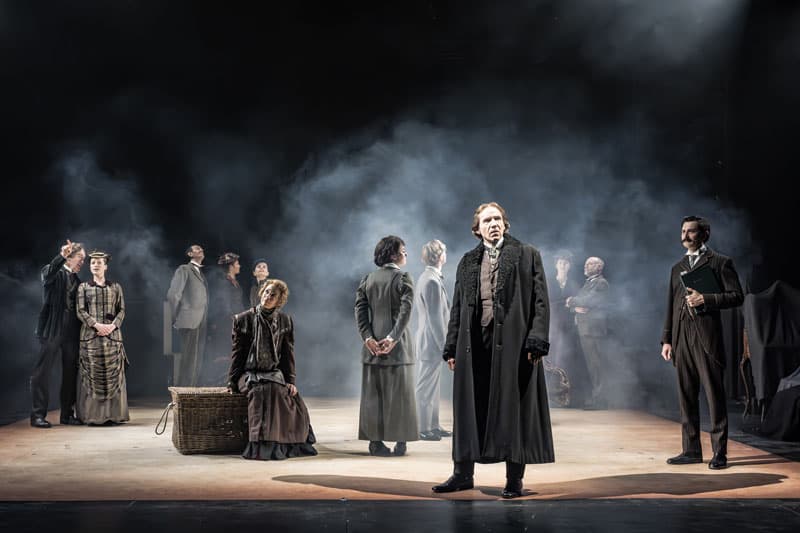 See Fiennes Live